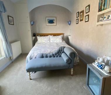 Cayton Bed & Breakfast | Killerby Cottage Farm