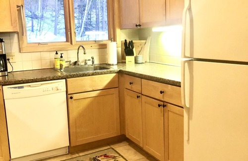 Killington House | Killington 4BR-4BA Townhouse Midway on Access Road- 2 Miles from Lifts