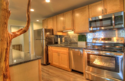Killington Condo | Killington Tree House: 2 Room Modern Condo 432