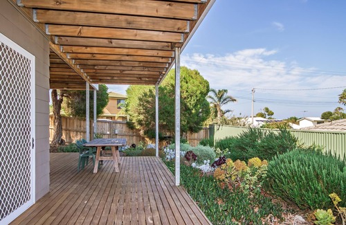 Maslin Beach House | Kiltevna ~ Maslin Beach - Enjoy Sea Views from Both Levels in Maslins Beach