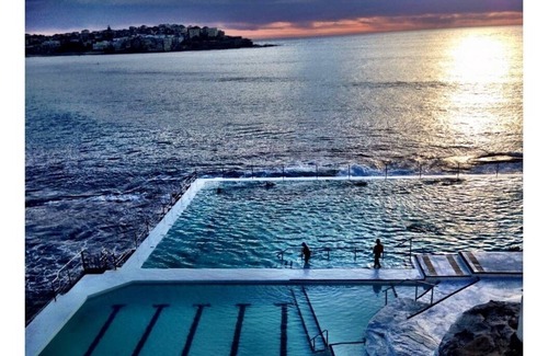 Bondi Beach Apartment | KIMA (Beach Lux Boutique Apartment) Private Entry (2min walk Icebergs, Sand)