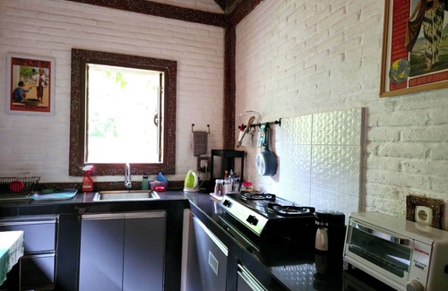 Senggigi House | Kimbaran Bungalow in Tropical Valley Near Beach & Nature Reserve with WiFi