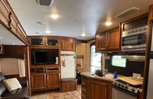 Hawley Cabin | Kim’s Cozy Campers - The Cozy 4 Season Warrior - Lake Wallenpaupack