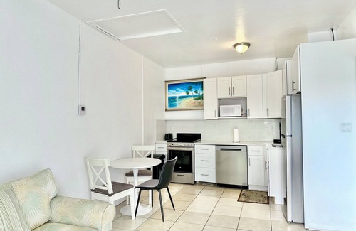 Bayou Shores House | KING 1bd/1ba in St. Petersburg w/PRIVATE DOCK & KAYAKS