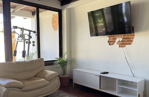San Pedro La Laguna House | King Bed 3 Bedroom Villa w/ Lake View
