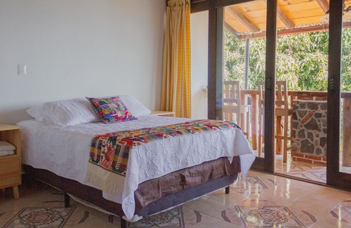 San Pedro La Laguna House | King Bed 3 Bedroom Villa w/ Lake View
