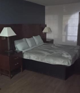 Jackson Apartment | King Bed Apt Studio 227