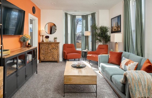 Rosedale House | KING Bed + Close to Westport & Plaza + Coffee &Tea