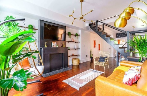 Italian Village House | King Bed - Convention - Parking Free - Short North