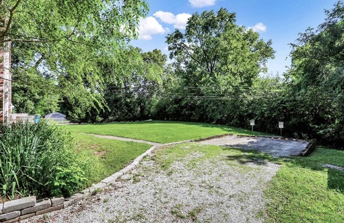 Indianapolis House | KING BED! Cozy Home Minutes from Broad Ripple Ave