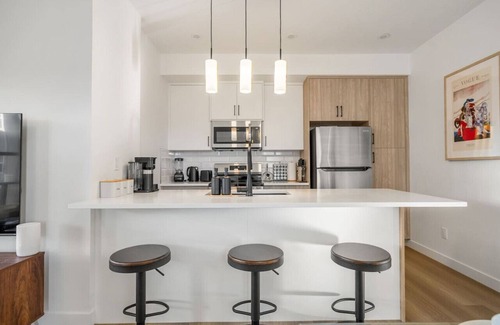 Springbank Hill House | King Bed » Garage » AC » Free Banff Pass » 65"
