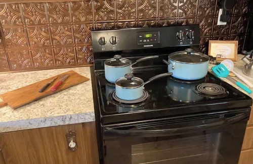Winnsboro Other | King Bed, Pet Friendly, BBQ Pit, Fire Pit, Full Kitchen, Smart TV’s