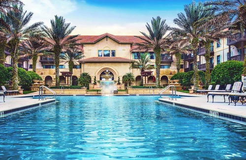 St. Augustine Condo | King bed - private balcony - pool & hot tub - sleeps 4 - top floor unit