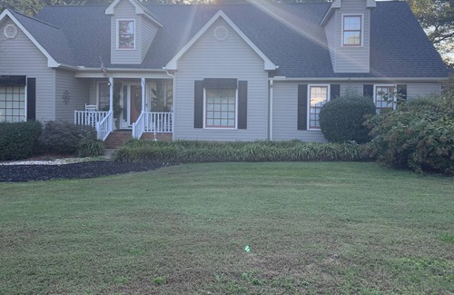 Taylors House | King bed suite, game room, gym area- Main House