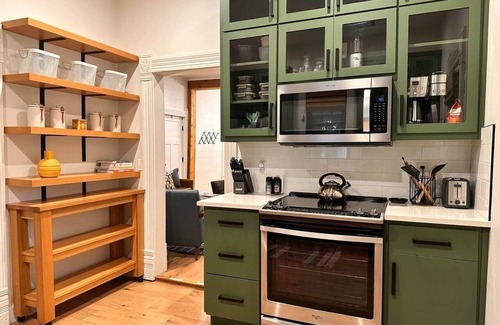 Stillwater House | King Bed Vintage charm meets Modern Lux 2bd 2bath