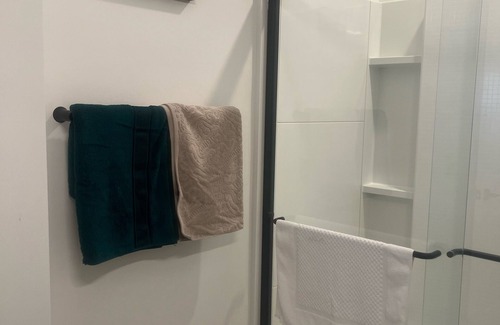 Columbus Apartment | King Bedroom in Short North