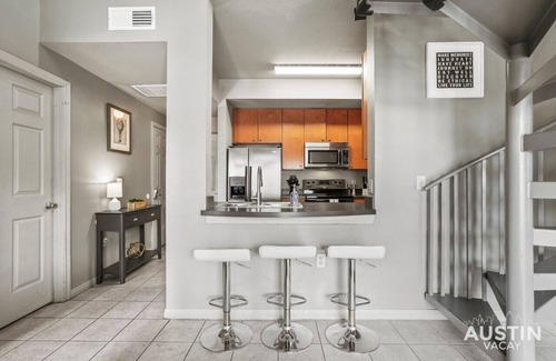 West Campus Apartment | King Beds and Patio Dining in ATX West Campus Gem