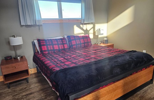 Maple Hill Hotel | King Cabin Room Kiowa