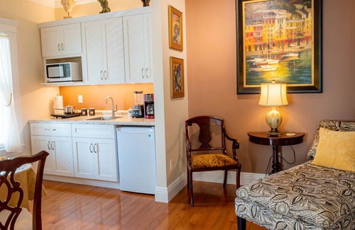 Milton House | King Charles Suite, Bed & Breakfast, No added fees or cleaning charges.