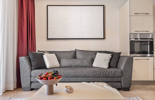Jerusalem City Centre Apartment | King David Residence Luxury 3 BD/Pool/Gym/Parking