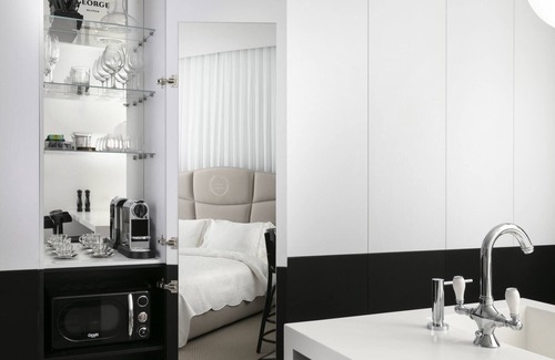 Jerusalem City Centre Apartment | King George - George Suite