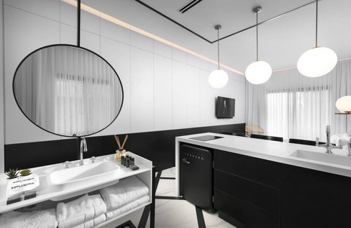 Jerusalem City Centre Apartment | King George - King Suite
