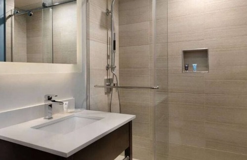 Harbor Hotel | King Patio Room, The Cove Hotel, Close to Busy Port of Long Beach