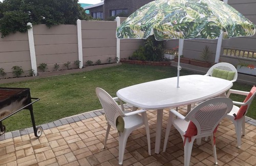 Dana Bay Apartment | King Protea Self Catering Flat
