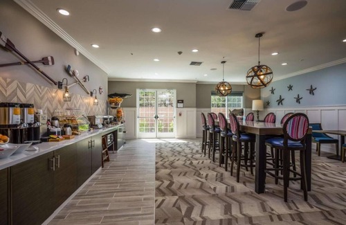 Half Moon Bay House | King Room at Aristocrat Hotel, Free breakfast and Pet-friendly