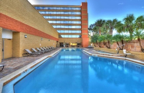 Altamonte Springs Apartment | King Room Near BioPlus Specialty Pharmacy ORL