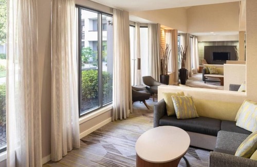 Airport North Apartment | King Room Near Airport Lakes Park ORL