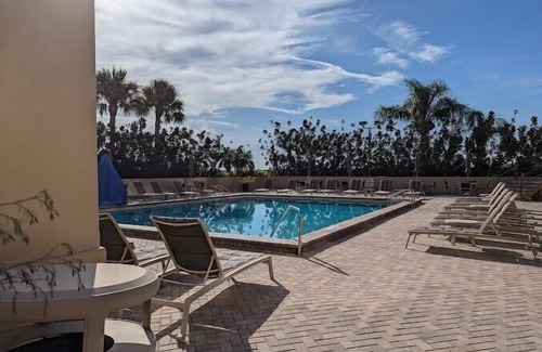 Central Business District Apartment | King Room Near Orlando Urban Trail ORL