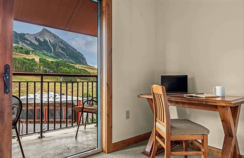 Crested Butte Condo | King Room with View, Balcony & Best Location