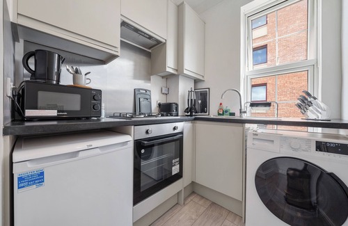 Somers Town Apartment | King's Cross Boutique Apartment! ZONE 1 !