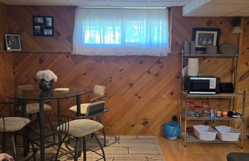 Chelmsford Bed & Breakfast | King size bed with continental breakfast.