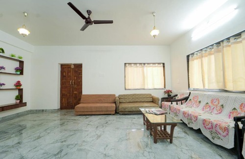 Bhilar Bed & Breakfast | King Stone Villa
