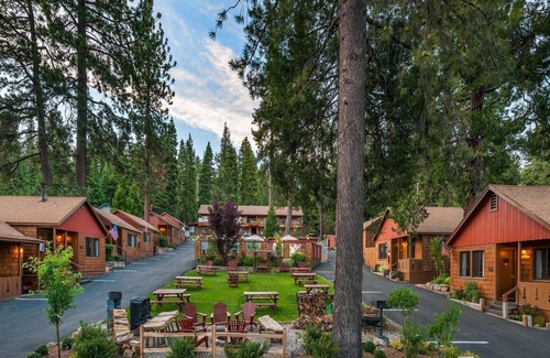 Tahoe Vista Cabin | King Studio Cottage with jet bath