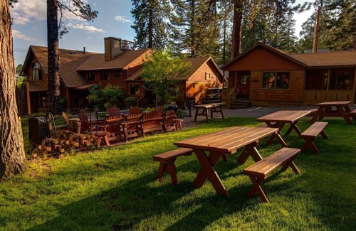 Tahoe Vista Cabin | King Studio Cottage with jet bath