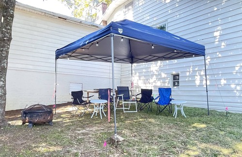 Tallahassee House | King Suite, 1 Gig Wi-Fi, 3 BEDROOM 3 BATH, Game Room, Office, 1 mile to FSU/FAMU