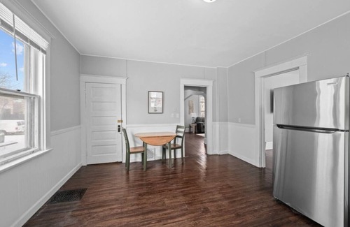 Davenport Apartment | King Suite, Firepit, bsmnt, W/D!