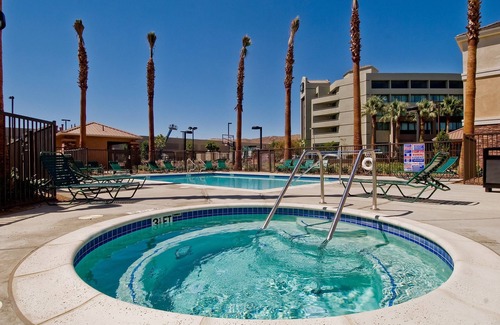 Palmdale Apartment | King Suite. Free Breakfast. Outdoor Pool & Hot Tub. Great for Business Travelers!