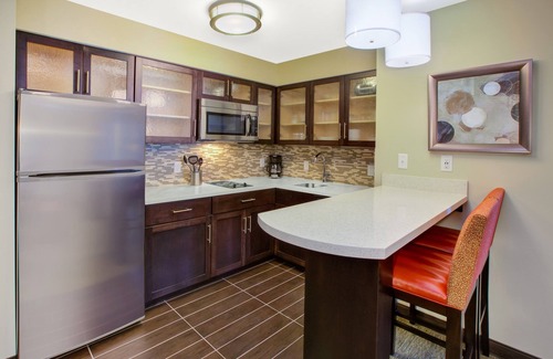 Benton Harbor Condo | King Suite. Free Daily Breakfast, Indoor Pool & Gym.