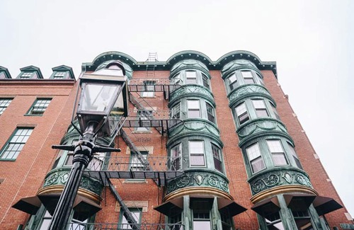 Government Center Apartment | King Suite in Boston's best neighborhood, North END