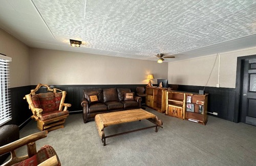 Encampment Apartment | King Suite: Platte River Rustic Comfort