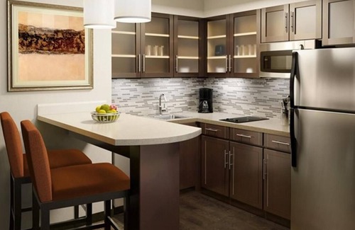 Miamisburg Apartment | King Suite w/Pool & Gym Access. FREE Breakfast!