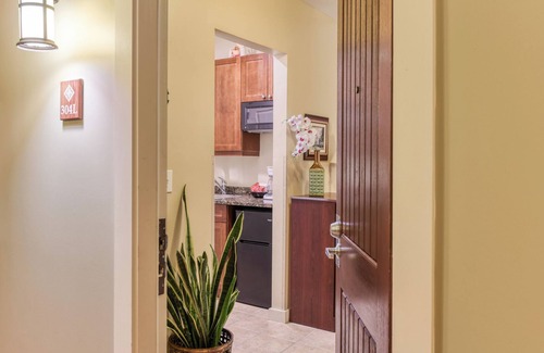 St. Augustine Condo | King Suite w/private balcony - kitchenette - community pool & hot tub