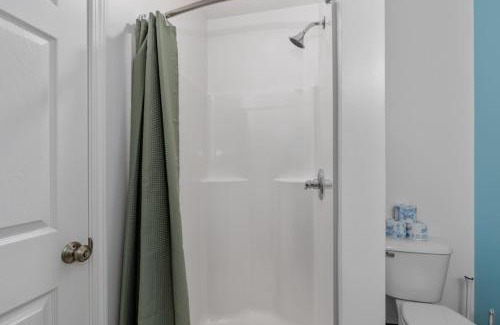 Lake City Hotel | King suite with Lake View