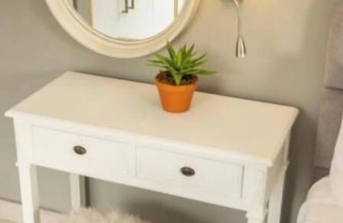 Lakeside Apartment | King Suite