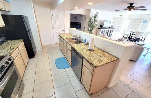 Lake Havasu City Apartment | King Suites - Condo w/Beach Access, Water View & Pool