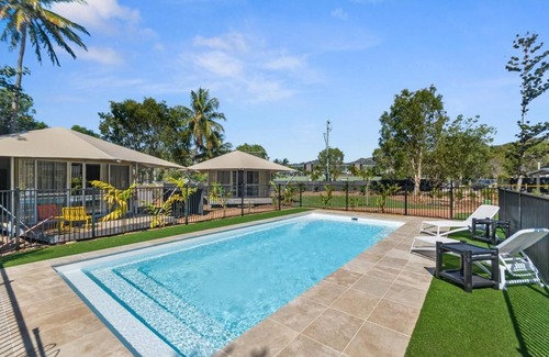 Townsville Resort | King tent 5 Nelly bay